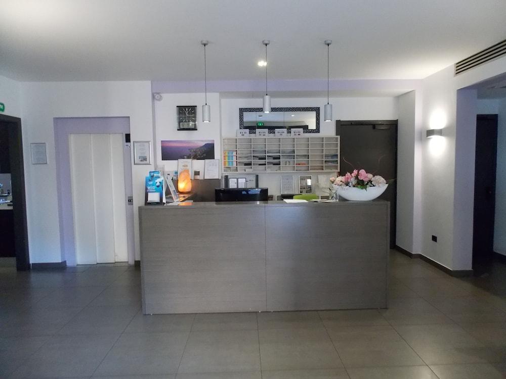 בוסוליי Alfred Hotels Monaco - Ex Forum - Hotel Renove מראה חיצוני תמונה